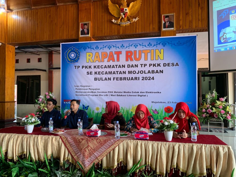 Dinas Kominfo Sukoharjo Edukasi Kader PKK Mojolaban tentang Penggunaan Sosial Media dan Vlog Youtube
