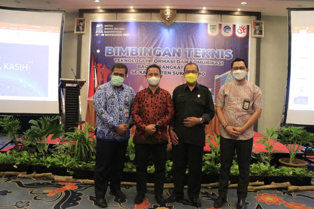 Bimbingan Teknis ( BIMTEK ) Teknologi Informasi dan Komunikasi Bagi Perangkat Desa Se-Kabupaten Sukoharjo